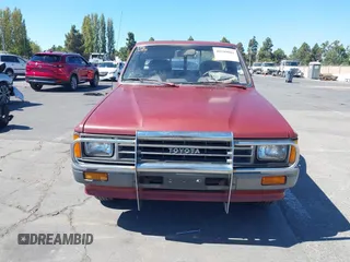 1988 Toyota Pickup с VIN JT4RN50A6J5133493, выставлен на аукционе IAAI как лот 40299081 с пробегом 105 705 миль миль и . История ставок и продаж доступна на DreamBid. Изображение 11.
