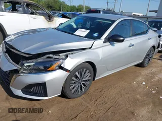 2024 Nissan Altima SV z VIN 1N4BL4DV6RN360313, wystawiony jako IAAI lot #42380837 z przebiegiem 44 189 mil mil oraz . Historia ofert i sprzedaży dostępna na DreamBid. Obrazek 18.