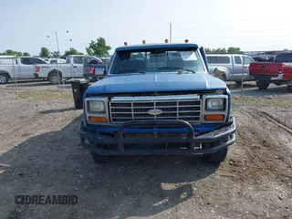 1985 Ford F-250 z VIN 1FTHX25L8FKA37064, wystawiony jako IAAI lot #42373947 z przebiegiem 12 428 mil mil oraz . Historia ofert i sprzedaży dostępna na DreamBid. Obrazek 12.