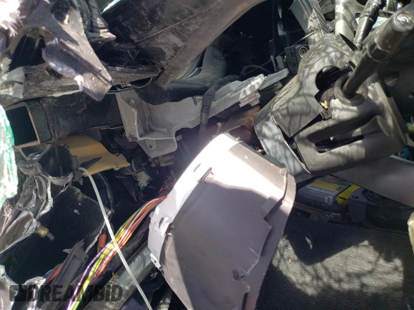 2005 Chevrolet Corvette z VIN 1G1YY22U855109042, wystawiony jako Copart lot #53326665 z przebiegiem Nie podano mil oraz Szkoda całkowita • Salvage title. Historia ofert i sprzedaży dostępna na DreamBid. Obrazek 9.