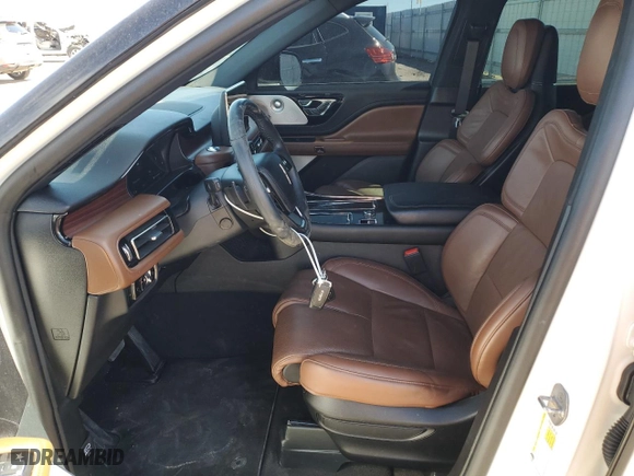 2023 Lincoln Aviator Reserve with VIN 5LM5J7XC2PGL23925, listed as a Copart auction lot 49435725 with 14,076 mi miles and Salvage Title. Bid and sale history available at carsss.com. Image 7.