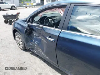 2017 Nissan Sentra SV с VIN 3N1AB7AP3HY372732, выставлен на аукционе IAAI как лот 42375841 с пробегом 131 723 миль миль и . История ставок и продаж доступна на DreamBid. Изображение 12.