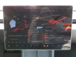 2025 Tesla Model 3 Long Range z VIN 5YJ3E1EA1SF931133, wystawiony jako Copart lot #57804915 z przebiegiem 1 226 mil mil oraz Szkoda całkowita • Salvage title. Historia ofert i sprzedaży dostępna na DreamBid. Obrazek 9.