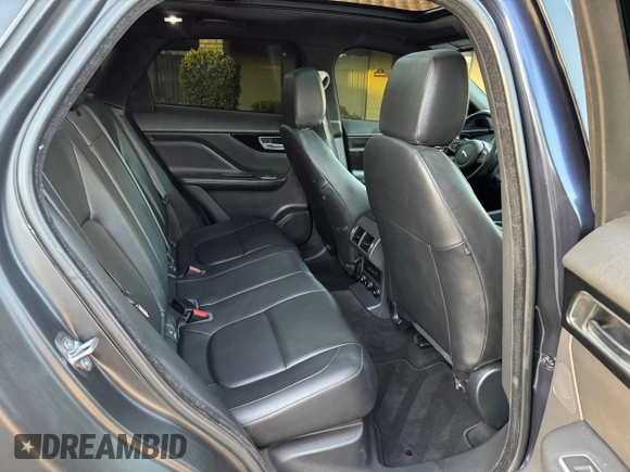 2018 Jaguar F-Pace 25t Premium с VIN SADCJ2FXXJA252431, выставлен на аукционе Copart как лот 62039175 с пробегом 50 286 миль миль и Списание • Salvage title. История ставок и продаж доступна на DreamBid. Изображение 6.