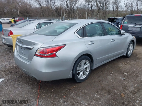 2015 Nissan Altima 2.5 with VIN 1N4AL3AP5FC262974, listed as a IAAI auction lot 41876216 with 96,977 mi miles. Bid and sale history available at carsss.com. Image 4.
