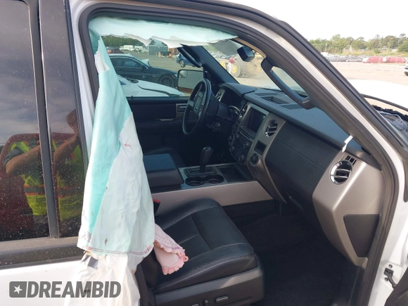 2017 Ford Expedition XLT с VIN 1FMJU1JT7HEA53490, выставлен на аукционе IAAI как лот 42116970 с пробегом 120 058 миль миль и . История ставок и продаж доступна на DreamBid. Изображение 5.