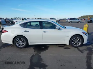 2016 Infiniti Q70 with VIN JN1EY1APXGM470039, listed as a IAAI auction lot 41331470 with 62,831 mi miles and . Bid and sale history available at DreamBid. Image 13.