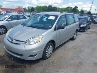 2008 Toyota Sienna CE with VIN 5TDZK23C88S201351, listed as a IAAI auction lot 42158607 with 213,618 mi miles. Bid and sale history available at carsss.com. Image 2.