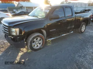 2013 GMC Sierra 1500 SLE z VIN 1GTR1VE01DZ201398, wystawiony jako Copart lot #88849105 z przebiegiem 82 312 mil mil oraz Szkoda całkowita • Salvage title. Historia ofert i sprzedaży dostępna na DreamBid. Obrazek 1.