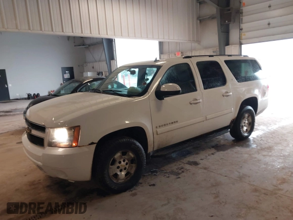 2008 Chevrolet Suburban Commercial with VIN 1GNFK163X8J227012, listed as a IAAI auction lot 41760694 with 161,130 mi miles. Bid and sale history available at carsss.com. Image 2.