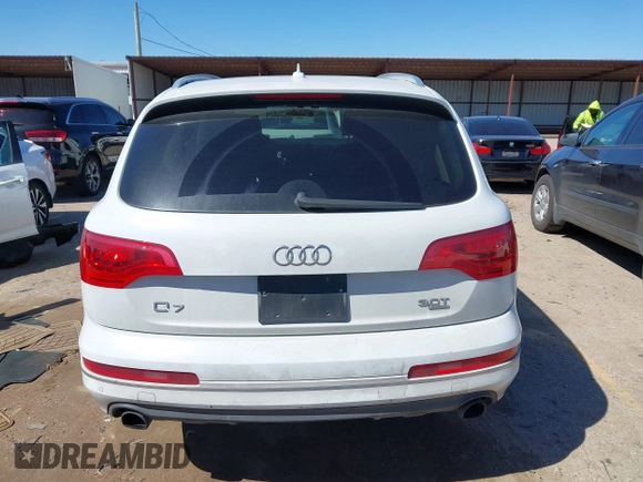 2014 Audi Q7 3.0T Premium Plus with VIN WA1LGAFEXED000843, listed as a IAAI auction lot 41728585 with 169,033 mi miles. Bid and sale history available at carsss.com. Image 17.