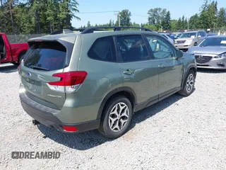 2021 Subaru Forester Premium with VIN JF2SKAFC5MH550118, listed as a IAAI auction lot 42427536 with 31,469 mi miles and . Bid and sale history available at DreamBid. Image 4.