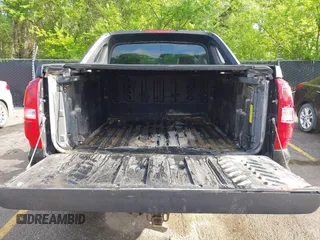 2010 Chevrolet Avalanche LTZ with VIN 3GNVKGE07AG147633, listed as a IAAI auction lot 42154619 with 171,420 mi miles. Bid and sale history available at carsss.com. Image 18.
