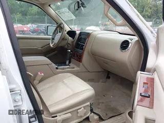 2007 Ford Explorer Eddie Bauer с VIN 1FMEU74E07UA75966, выставлен на аукционе IAAI как лот 42812090 с пробегом 258 244 миль миль и . История ставок и продаж доступна на DreamBid. Изображение 5.