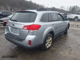 2014 Subaru Outback 2.5i Premium with VIN 4S4BRBDCXE3308101, listed as a IAAI auction lot 41166533 with 202,488 mi miles. Bid and sale history available at carsss.com. Image 4.