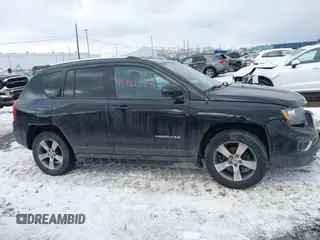 2017 Jeep Compass Latitude z VIN 1C4NJDEB9HD129184, wystawiony jako IAAI lot #41441314 z przebiegiem 45 764 mil mil oraz . Historia ofert i sprzedaży dostępna na DreamBid. Obrazek 13.
