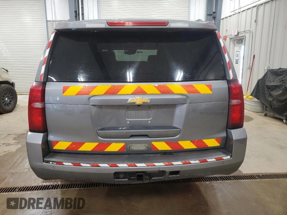 2019 Chevrolet Suburban LT z VIN 1GNSKHKC2KR408272, wystawiony jako Copart lot #59981035 z przebiegiem 447 641 mil mil oraz Czysty tytuł • Clean title. Historia ofert i sprzedaży dostępna na DreamBid. Obrazek 6.