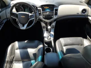 2014 Chevrolet Cruze 2LT with VIN 1G1PE5SB5E7403121, listed as a Copart auction lot 52585715 with 73,497 mi miles and Salvage title. Bid and sale history available at DreamBid. Image 8.
