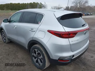 2020 Kia Sportage LX with VIN KNDPMCAC8L7805821, listed as a IAAI auction lot 42006272 with 11,058 mi miles. Bid and sale history available at carsss.com. Image 3.