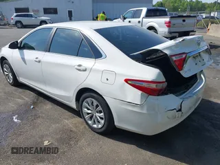 2015 Toyota Camry XLE z VIN 4T1BF1FK9FU874141, wystawiony jako IAAI lot #42025319 z przebiegiem 180 879 mil mil oraz . Historia ofert i sprzedaży dostępna na DreamBid. Obrazek 3.