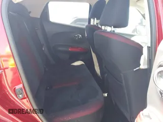 2015 Nissan Juke SV z VIN JN8AF5MR4FT501400, wystawiony jako IAAI lot #41960877 z przebiegiem 164 085 mil mil oraz . Historia ofert i sprzedaży dostępna na DreamBid. Obrazek 8.