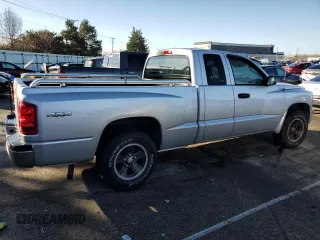 2008 Dodge Dakota with VIN 1D7HW32K28S567124, listed as a Copart auction lot 85261464 with 67,811 mi miles and Clean title. Bid and sale history available at DreamBid. Image 3.