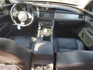 2016 Jaguar XF 35t Prestige with VIN SAJBK4BV6GCY17003, listed as a Copart auction lot 76336784 with 105,686 mi miles and Salvage Title. Bid and sale history available at carsss.com. Image 8.