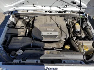 2018 Jeep Wrangler JK Unlimited Sport S with VIN 1C4BJWDG2JL879078, listed as a Copart auction lot 84290864 with 24,457 mi miles and Salvage Title. Bid and sale history available at carsss.com. Image 13.