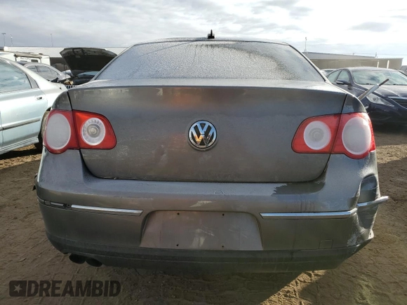 2006 Volkswagen Passat 3.6L V6 z VIN WVWCU73C86P128597, wystawiony jako Copart lot #86707724 z przebiegiem 140 698 mil mil oraz Szkoda całkowita • Salvage title. Historia ofert i sprzedaży dostępna na DreamBid. Obrazek 6.