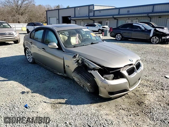 2009 BMW 3 Series 328i с VIN WBAPH77599NM30687, выставлен на аукционе Copart как лот 45596425 с пробегом Не указан миль и Списание • Salvage title. История ставок и продаж доступна на DreamBid. Изображение 11.