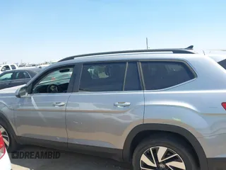 2024 Volkswagen Atlas SE with VIN 1V2HR2CA2RC568429, listed as a IAAI auction lot 42371188 with 18,903 mi miles and . Bid and sale history available at DreamBid. Image 14.