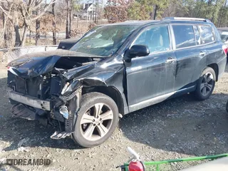 2013 Toyota Highlander Limited with VIN 5TDDK3EH0DS203145, listed as a IAAI auction lot 41325734 with 290,083 mi miles. Bid and sale history available at carsss.com. Image 17.