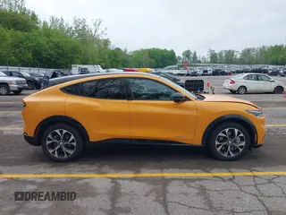 2023 Ford Mustang Mach-E Premium с VIN 3FMTK3SS2PMA49095, выставлен на аукционе IAAI как лот 42255255 с пробегом 23 307 миль миль и . История ставок и продаж доступна на DreamBid. Изображение 14.