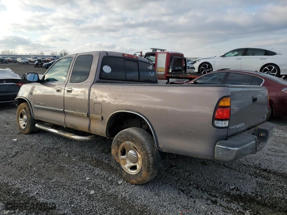 2002 Toyota Tundra SR5 with VIN 5TBRT341X2S232438, listed as a Copart auction lot 43780045 with 431,567 mi miles and Salvage Title. Bid and sale history available at carsss.com. Image 2.