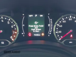 2018 Jeep Renegade Altitude z VIN ZACCJABB0JPJ65036, wystawiony jako IAAI lot #41414739 z przebiegiem 74 433 mil mil oraz . Historia ofert i sprzedaży dostępna na DreamBid. Obrazek 7.