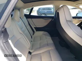 2019 Tesla Model S 75D с VIN 5YJSA1E26KF311667, выставлен на аукционе Copart как лот 56960275 с пробегом 108 495 миль миль и Списание • Salvage title. История ставок и продаж доступна на DreamBid. Изображение 10.