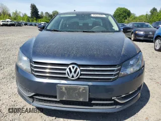 2013 Volkswagen Passat Wolfsburg Edition z VIN 1VWAP7A31DC024245, wystawiony jako Copart lot #55263335 z przebiegiem 197 379 mil mil oraz Czysty tytuł • Clean title. Historia ofert i sprzedaży dostępna na DreamBid. Obrazek 5.