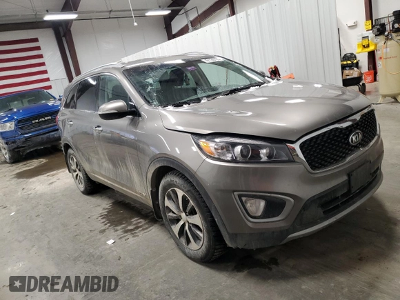 2016 Kia Sorento EX with VIN 5XYPHDA51GG103635, listed as a Copart auction lot 47126725 with 187,003 mi miles and Salvage Title. Bid and sale history available at carsss.com. Image 4.