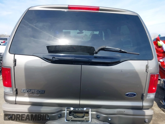 2003 Ford Excursion Limited z VIN 1FMNU42P83EC62184, wystawiony jako IAAI lot #41467896 z przebiegiem 258 965 mil mil oraz . Historia ofert i sprzedaży dostępna na DreamBid. Obrazek 16.