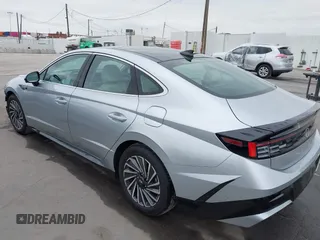 2024 Hyundai Sonata Hybrid Limited with VIN KMHL54JJ4RA088051, listed as a IAAI auction lot 42105893 with 12,134 mi miles. Bid and sale history available at carsss.com. Image 3.