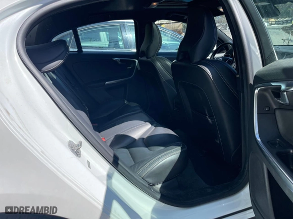 2015 Volvo S60 T6 Drive-E Platinum with VIN YV149MFM1F2337521, listed as a Copart auction lot 54000355 with 124,971 mi miles and Clean Title. Bid and sale history available at carsss.com. Image 6.