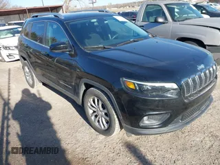 2019 Jeep Cherokee Latitude with VIN 1C4PJLCB9KD358980, listed as a IAAI auction lot 41749549 with 92,712 mi miles. Bid and sale history available at carsss.com. Image 1.