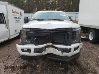 2019 Ford F-350 XL z VIN 1FT8W3BT6KEG01302, wystawiony jako Copart lot #84645714 z przebiegiem 125 088 mil mil oraz Szkoda całkowita • Salvage title. Historia ofert i sprzedaży dostępna na DreamBid. Obrazek 5.