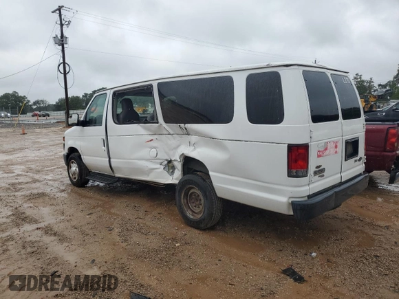 2013 Ford Econoline Passenger XL with VIN 1FBSS3BL7DDB29898, listed as a Copart auction lot 73433744 with 180,646 mi miles and Salvage Title. Bid and sale history available at DreamBid. Image 2.