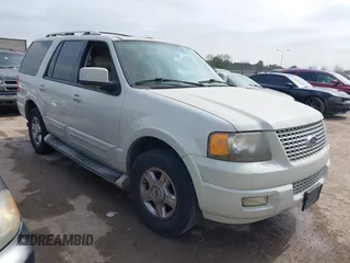 2006 Ford Expedition Limited with VIN 1FMFU19506LA80969, listed as a IAAI auction lot 41550590 with 191,862 mi miles. Bid and sale history available at carsss.com. Image 1.