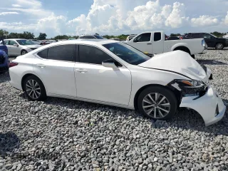 2021 Lexus ES 350 with VIN 58ADZ1B10MU089042, listed as a Copart auction lot 62071455 with 28,042 mi miles and Salvage title. Bid and sale history available at DreamBid. Image 4.