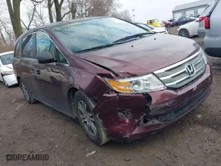 2011 Honda Odyssey LX with VIN 5FNRL5H2XBB083491, listed as a IAAI auction lot 41048302 with 181,459 mi miles. Bid and sale history available at carsss.com. Image 1.