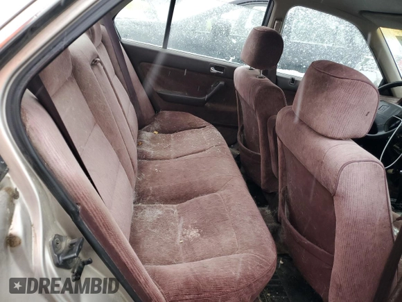1993 Honda Accord z VIN 1HGCB7658PA174195, wystawiony jako Copart lot #79963544 z przebiegiem 157 911 mil mil oraz Czysty tytuł • Clean title. Historia ofert i sprzedaży dostępna na DreamBid. Obrazek 10.