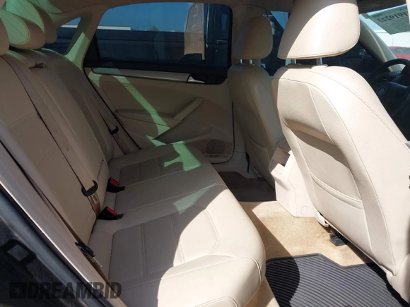 2015 Volkswagen Passat 1.8T Limited Edition with VIN 1VWAT7A36FC118099, listed as a IAAI auction lot 41919223 with 103,916 mi miles. Bid and sale history available at carsss.com. Image 8.