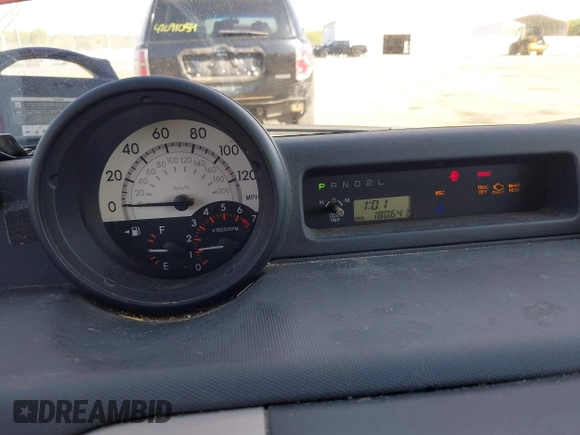 2005 Scion xB z VIN JTLKT324X54028507, wystawiony jako IAAI lot #42106381 z przebiegiem 180 641 mil mil oraz . Historia ofert i sprzedaży dostępna na DreamBid. Obrazek 7.